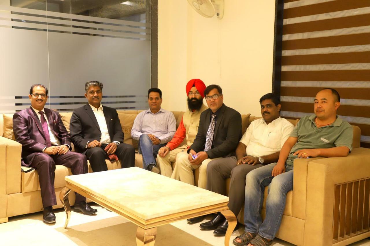 Hotel The Vegas Delhi Airport- A Boutique Hotel New Delhi Eksteriør billede