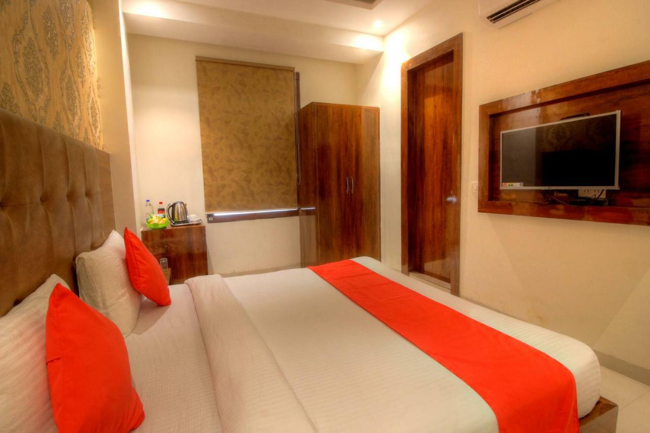 Hotel The Vegas Delhi Airport- A Boutique Hotel New Delhi Eksteriør billede