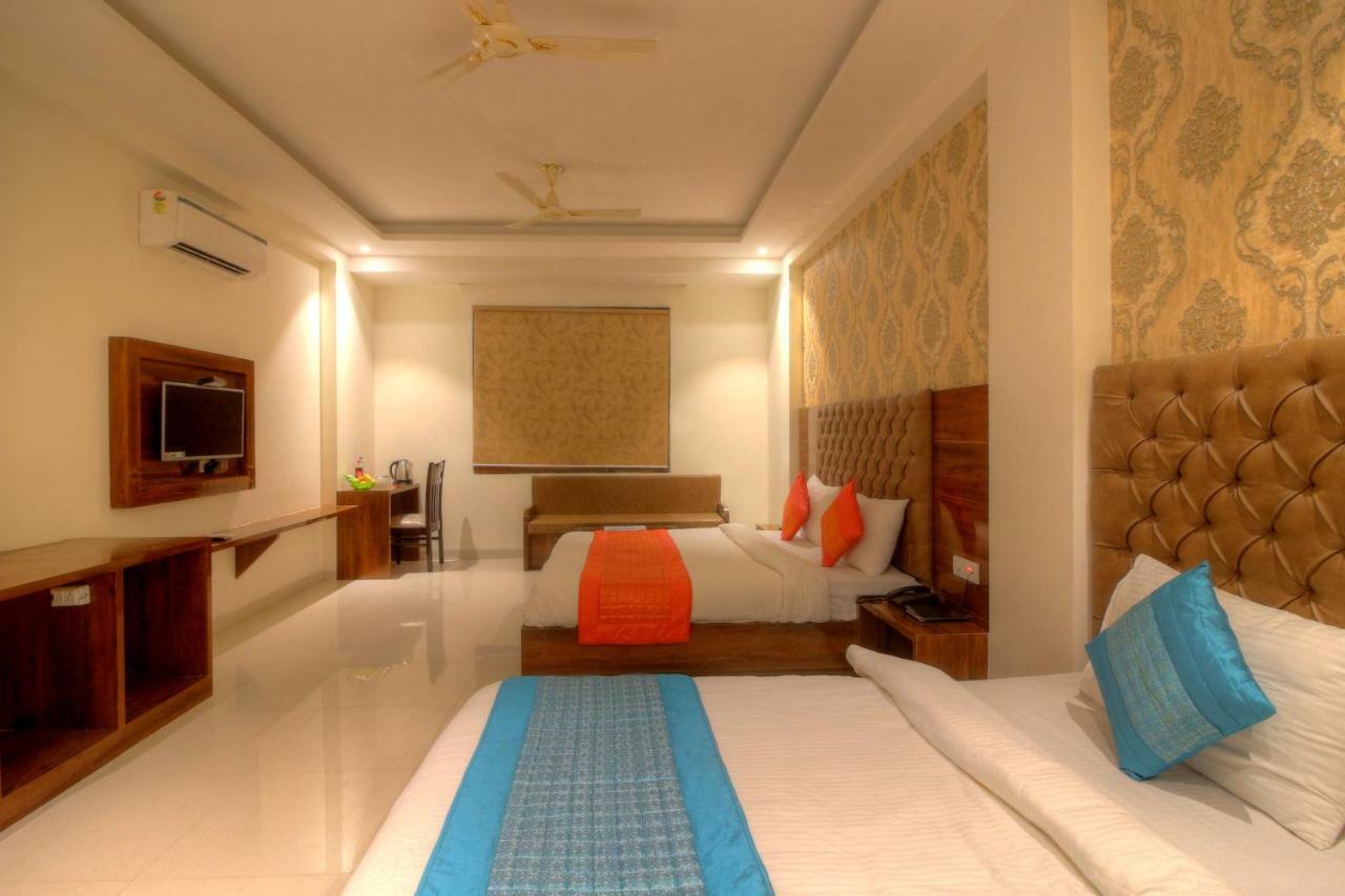 Hotel The Vegas Delhi Airport- A Boutique Hotel New Delhi Eksteriør billede