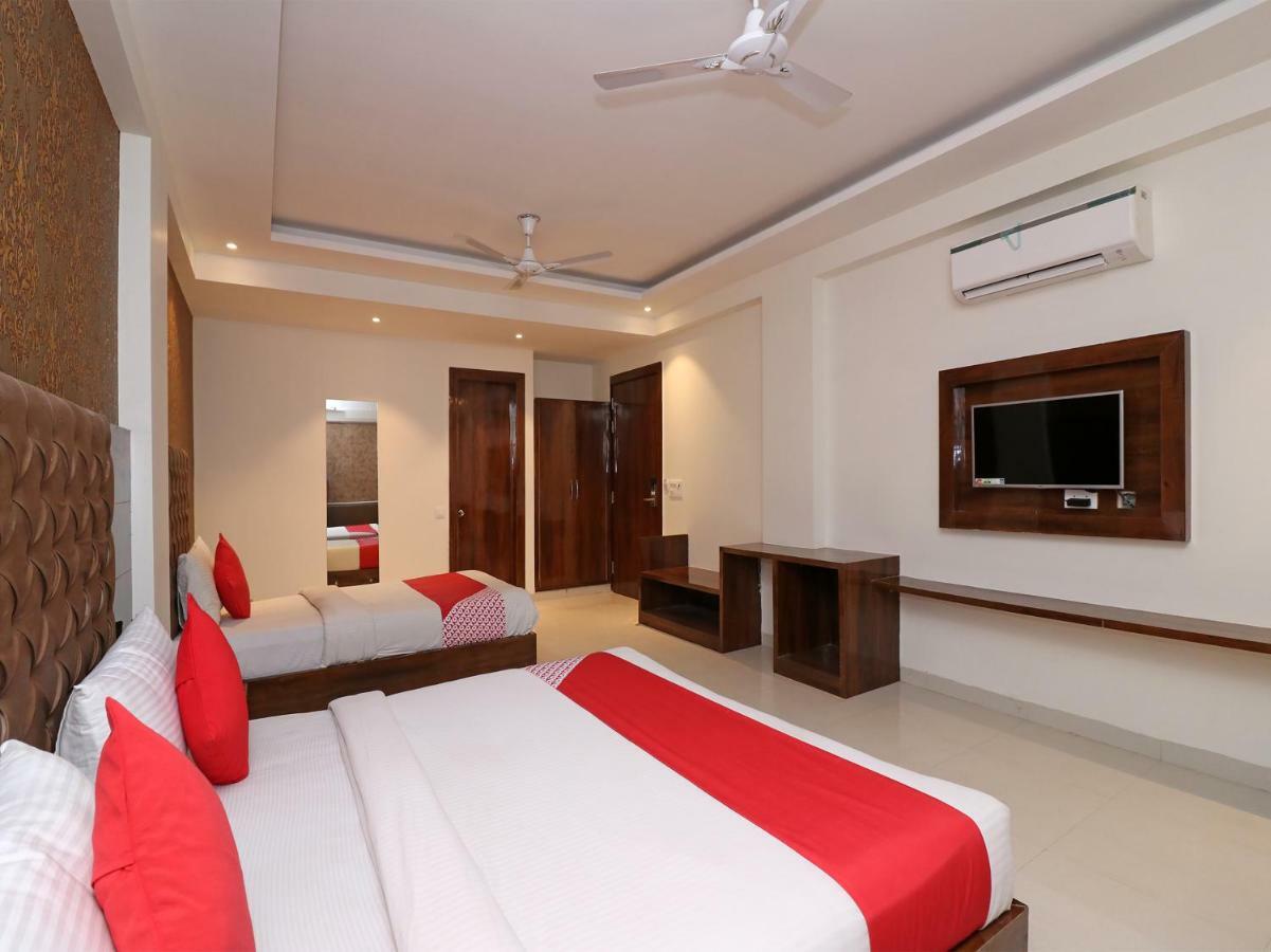 Hotel The Vegas Delhi Airport- A Boutique Hotel New Delhi Eksteriør billede