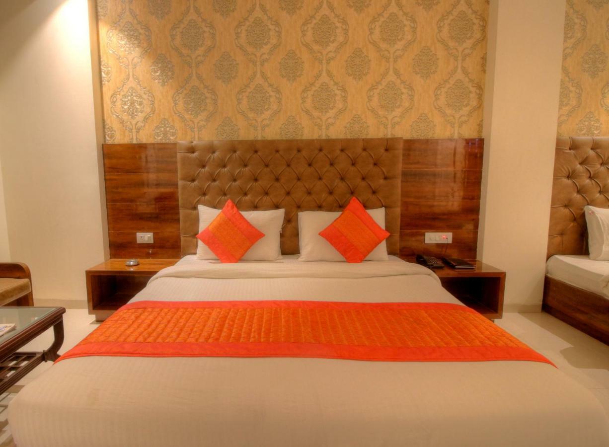 Hotel The Vegas Delhi Airport- A Boutique Hotel New Delhi Eksteriør billede